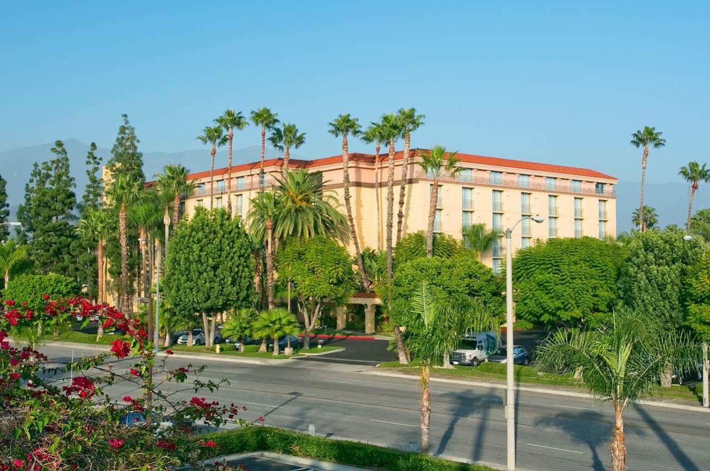 Embassy Suites By Hilton Arcadia-Pasadena Area Exterior foto